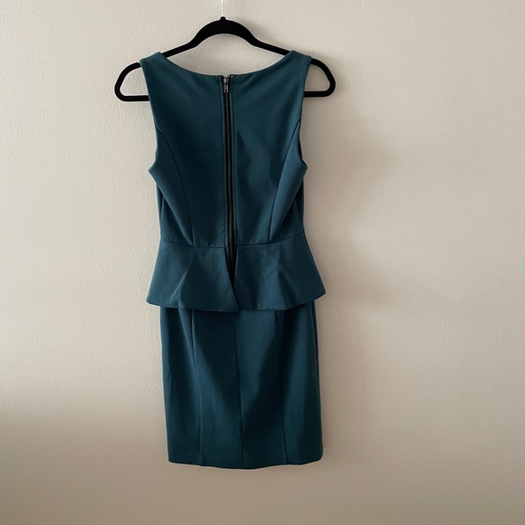 Forever 21 Peplum Dress. Size S. Color: teal. Excellent condition. Never worn - Picture 2 of 4